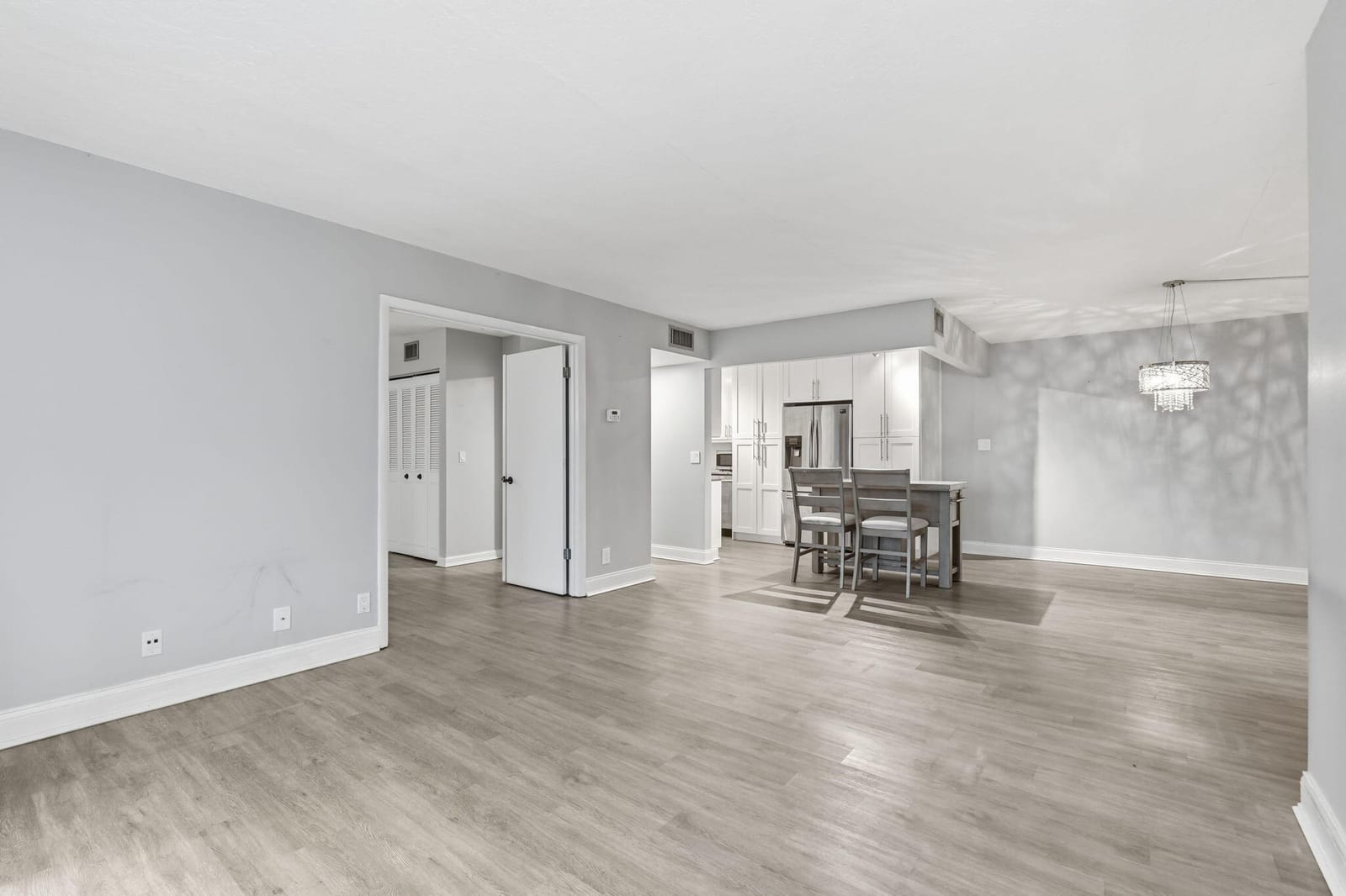 1104 GREEN PINE Boulevard G1 — photo 9