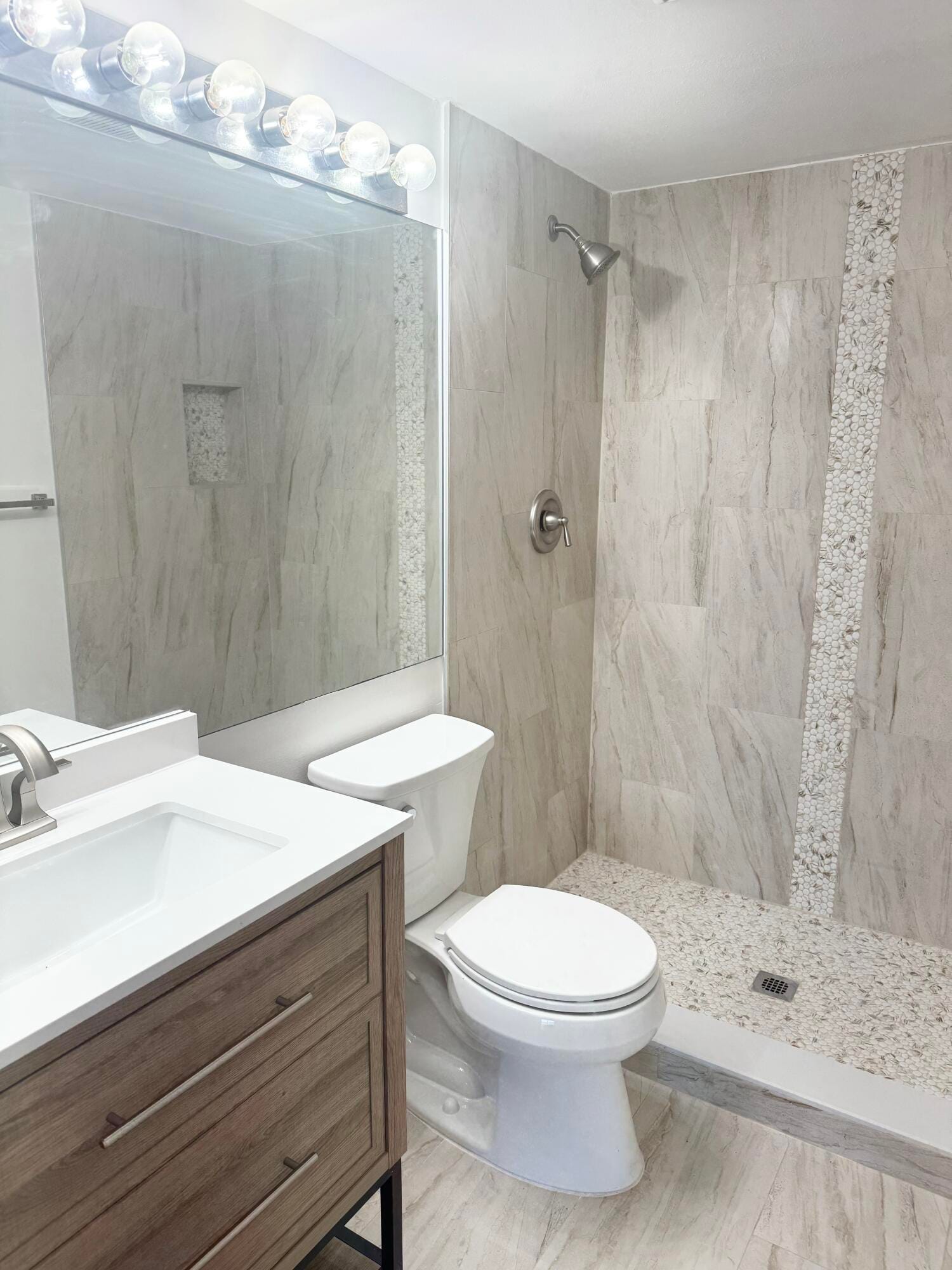 2508 SE Anchorage Cove D-2 — photo 7