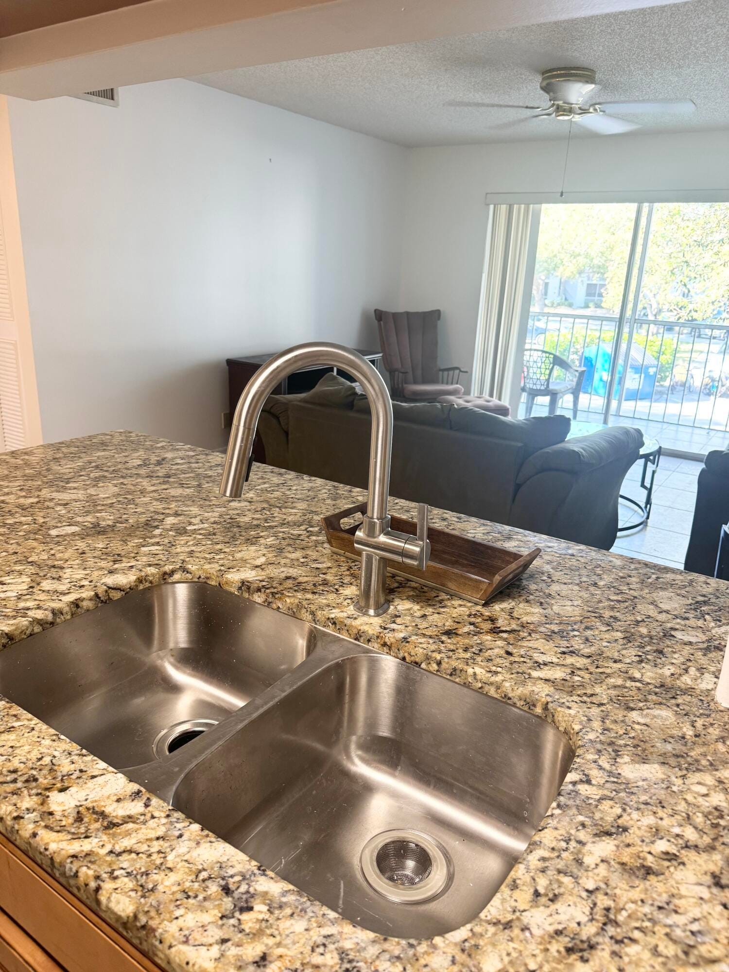 2508 SE Anchorage Cove D-2 — photo 3