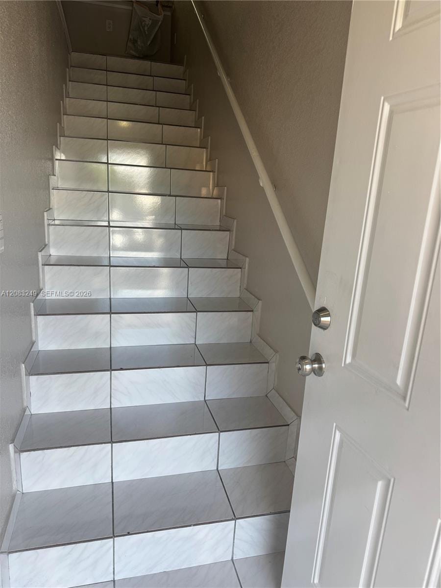6801 W 36th Avenue 204, Hialeah, FL 33018