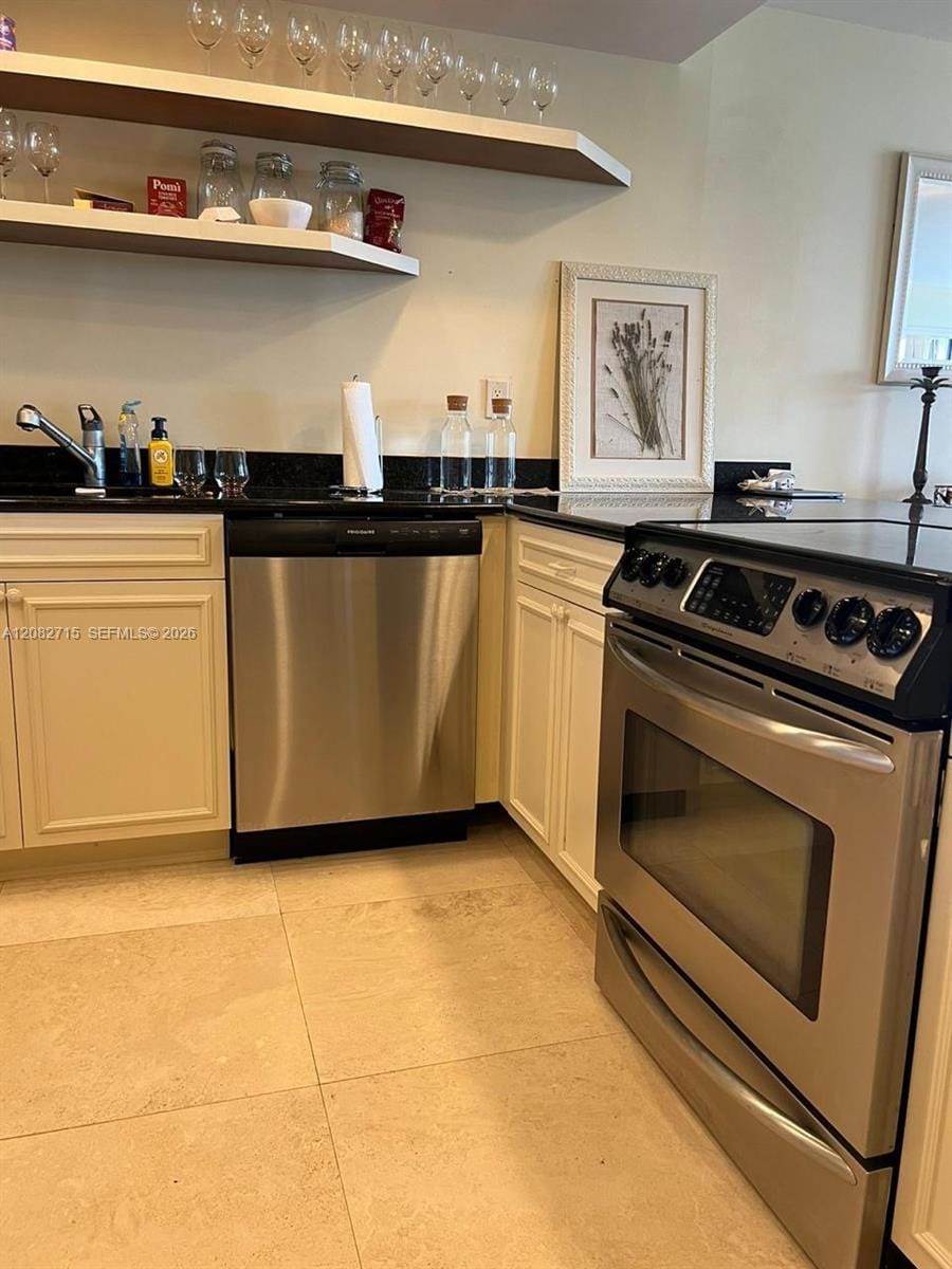 18151 NE 31st Court 1005 — photo 8