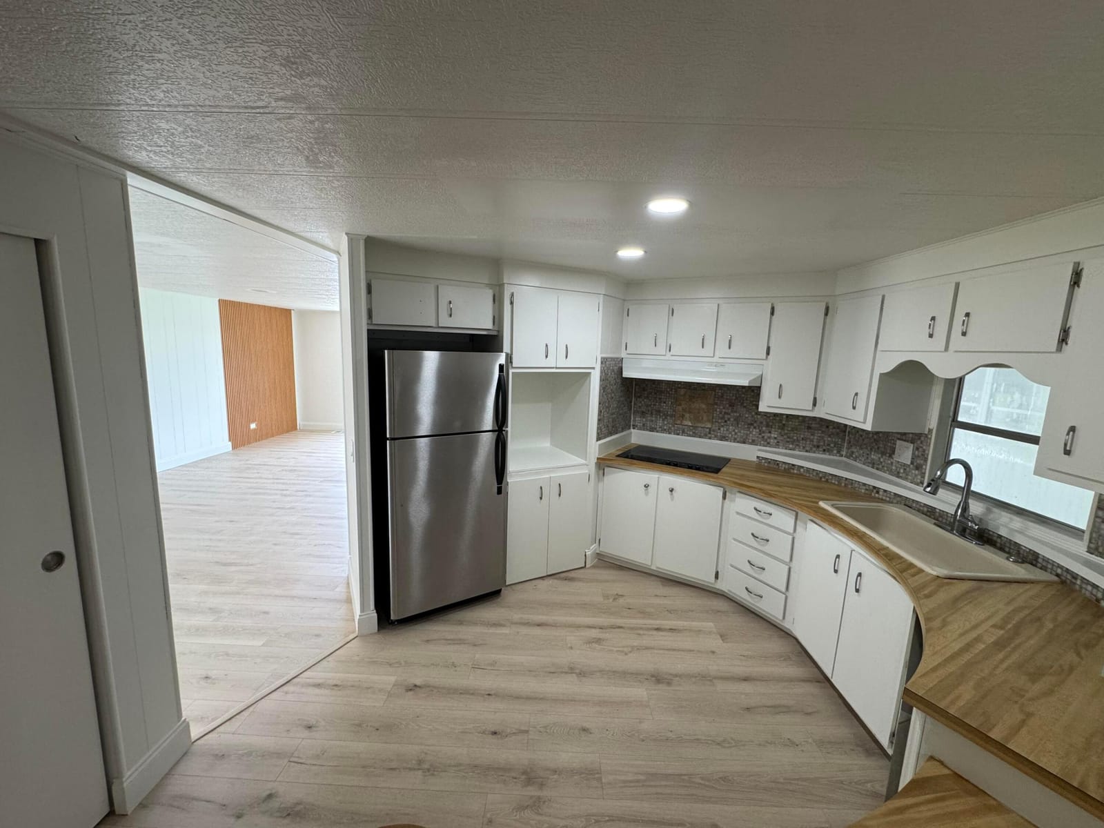 8629 Crown Drive — photo 11
