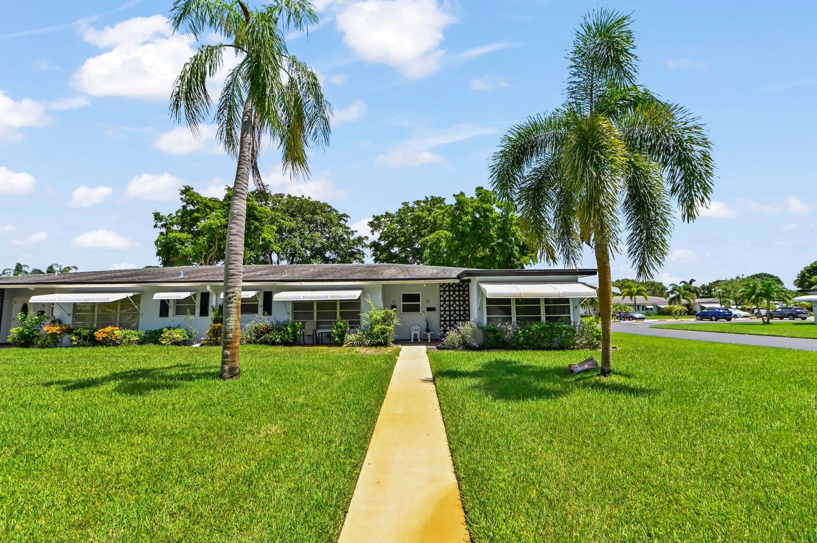 605 High Point Boulevard N C, Delray Beach, FL 33445 photo 2