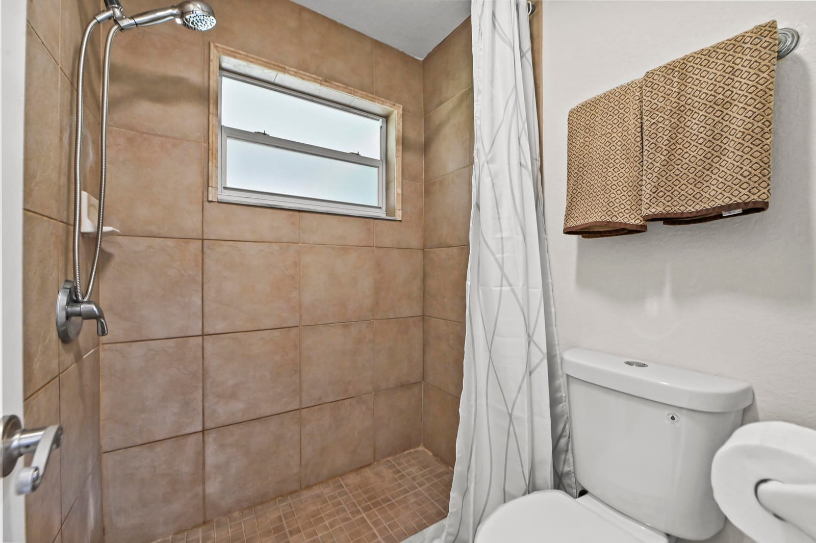 605 High Point Boulevard N C, Delray Beach, FL 33445 photo 17