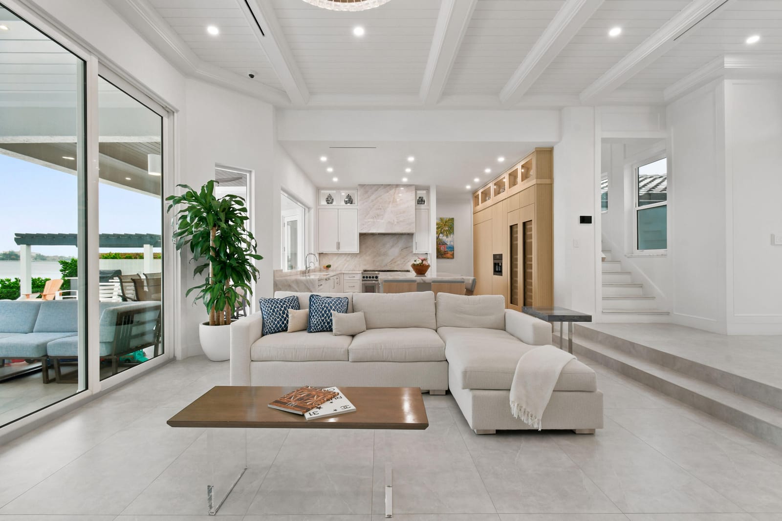 3 Lakeside Palms Court — photo 11