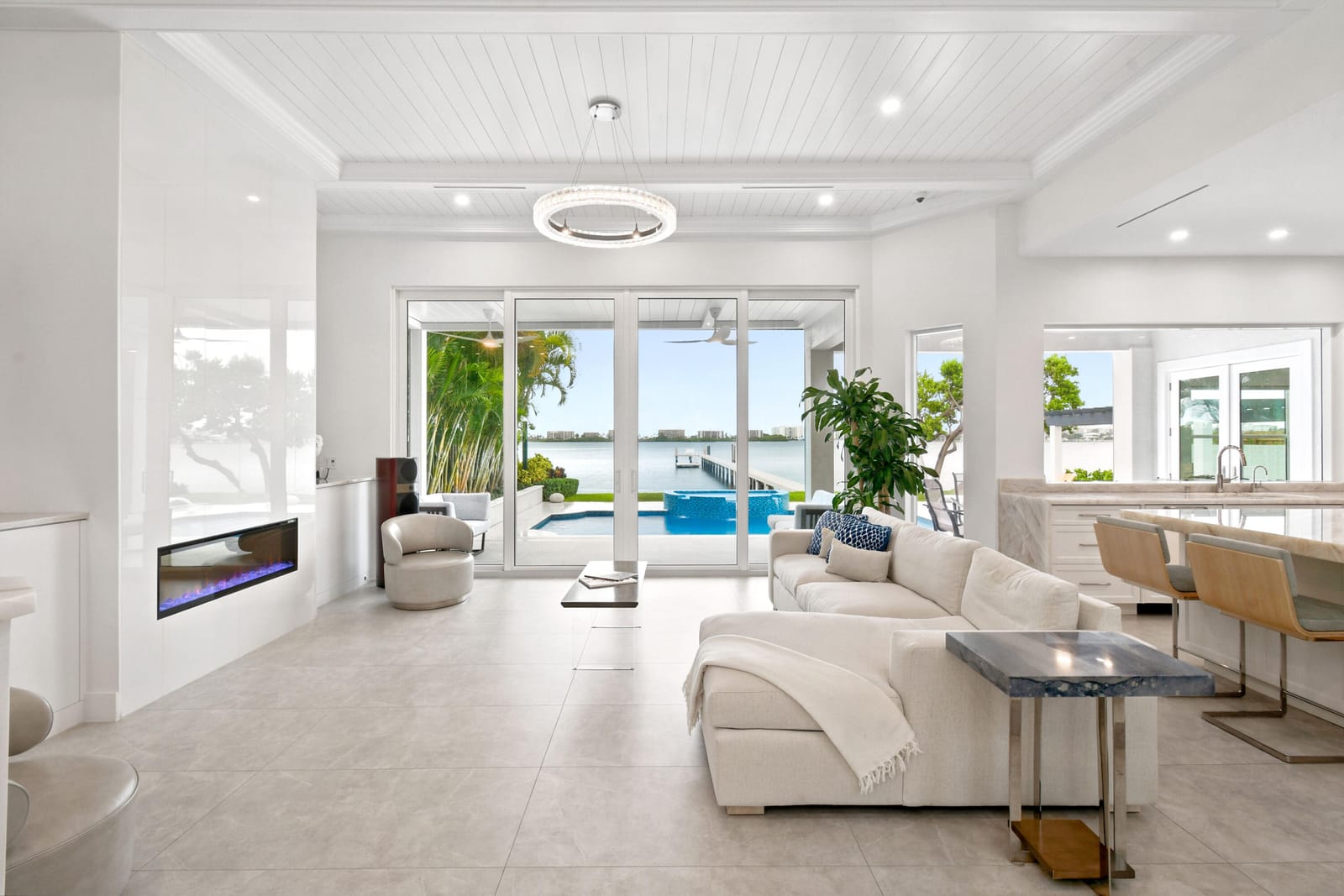 3 Lakeside Palms Court — photo 8