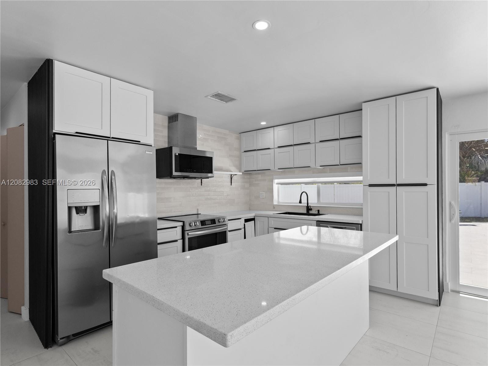 421 S 56th Terrace, Hollywood, FL 33023 photo 3