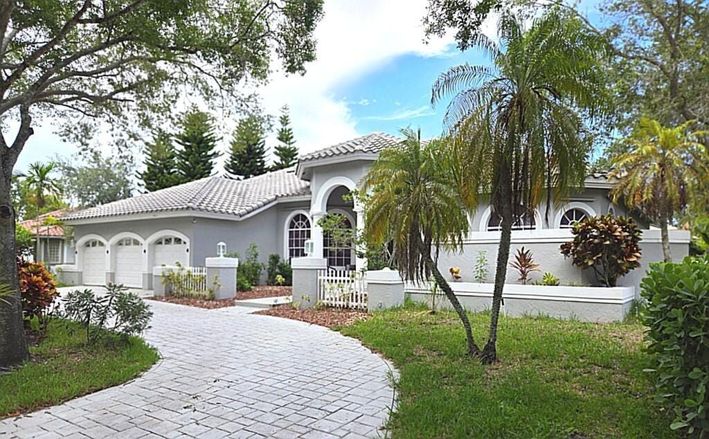 1811 Eagle Trace Boulevard W, Coral Springs, FL 33071 photo 30