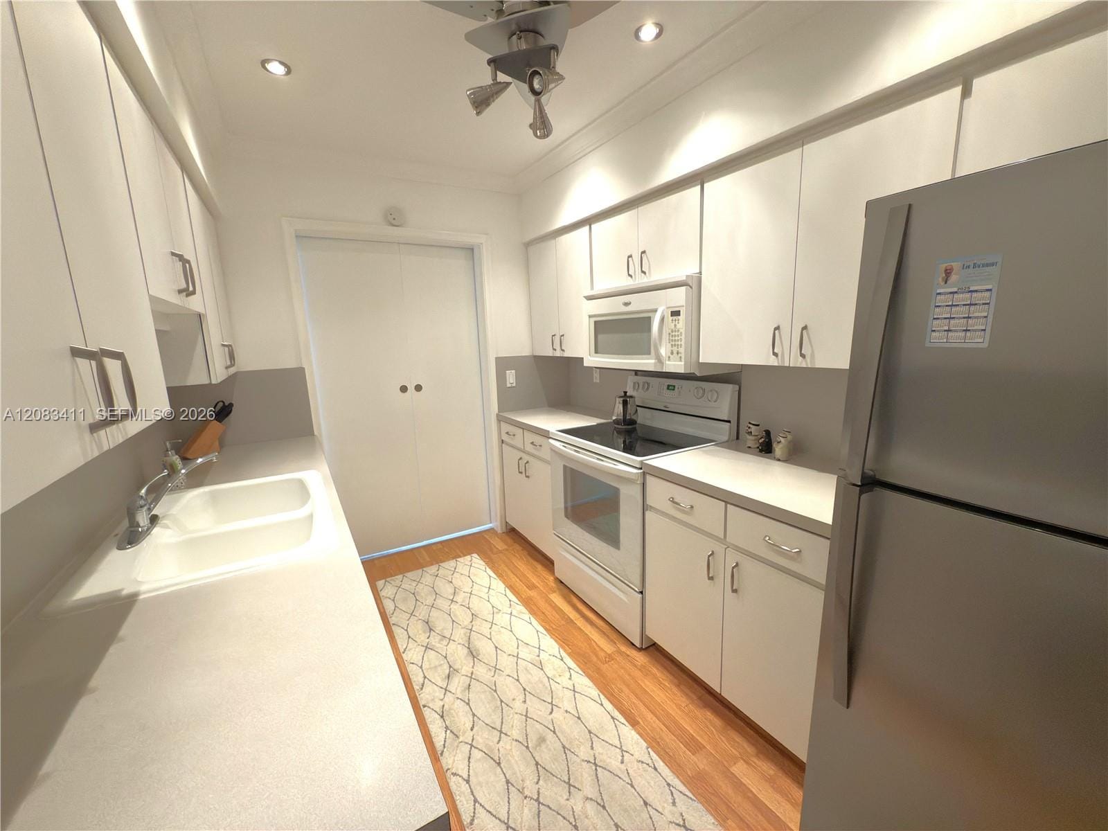 2340 NE 9th Street 210 — photo 9