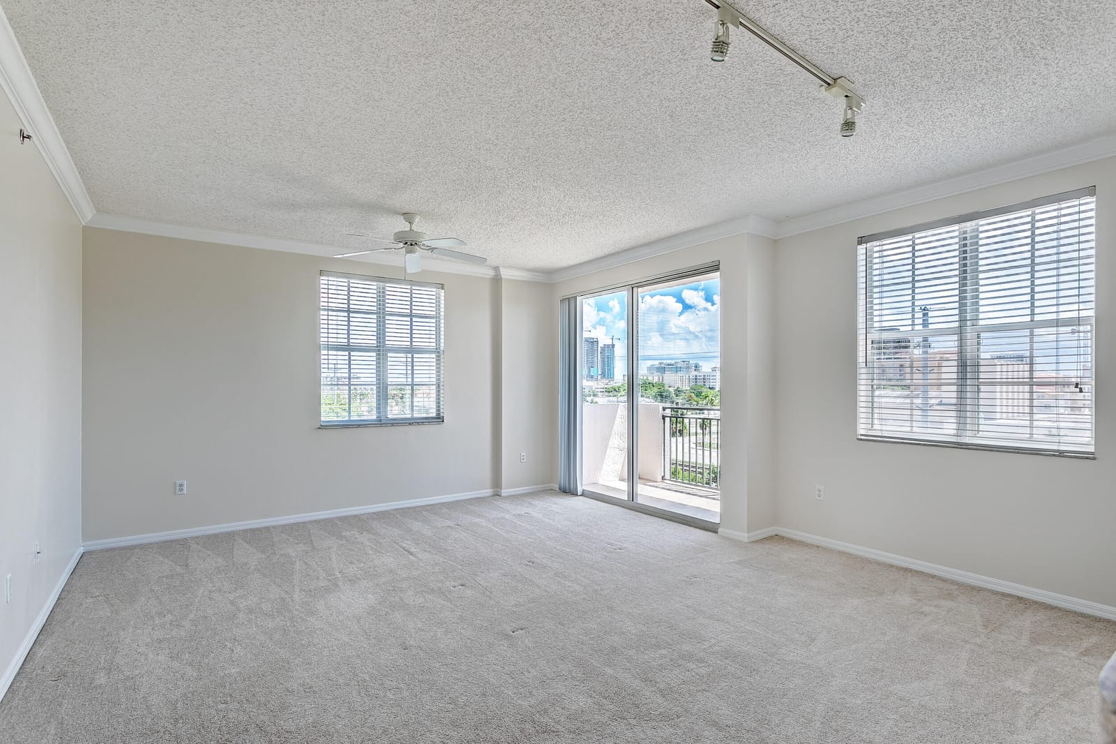 616 CLEARWATER PARK Road 602, West Palm Beach, FL 33401 photo 18