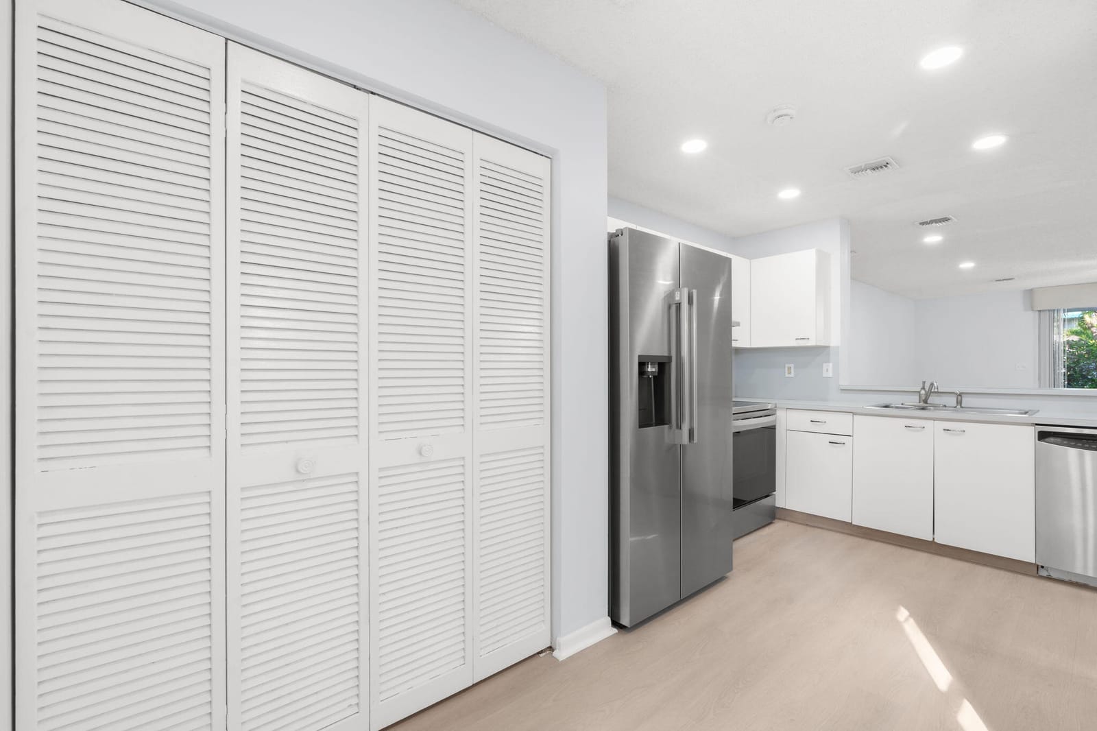 7107 Woodmont Way — photo 11