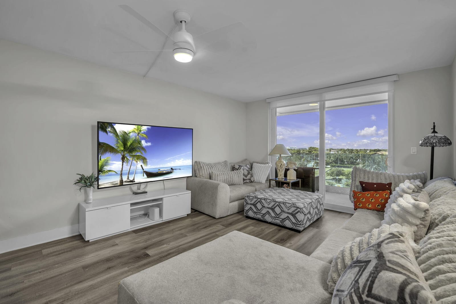 2639 N RIVERSIDE Drive 505, Pompano Beach, FL 33062 photo 3