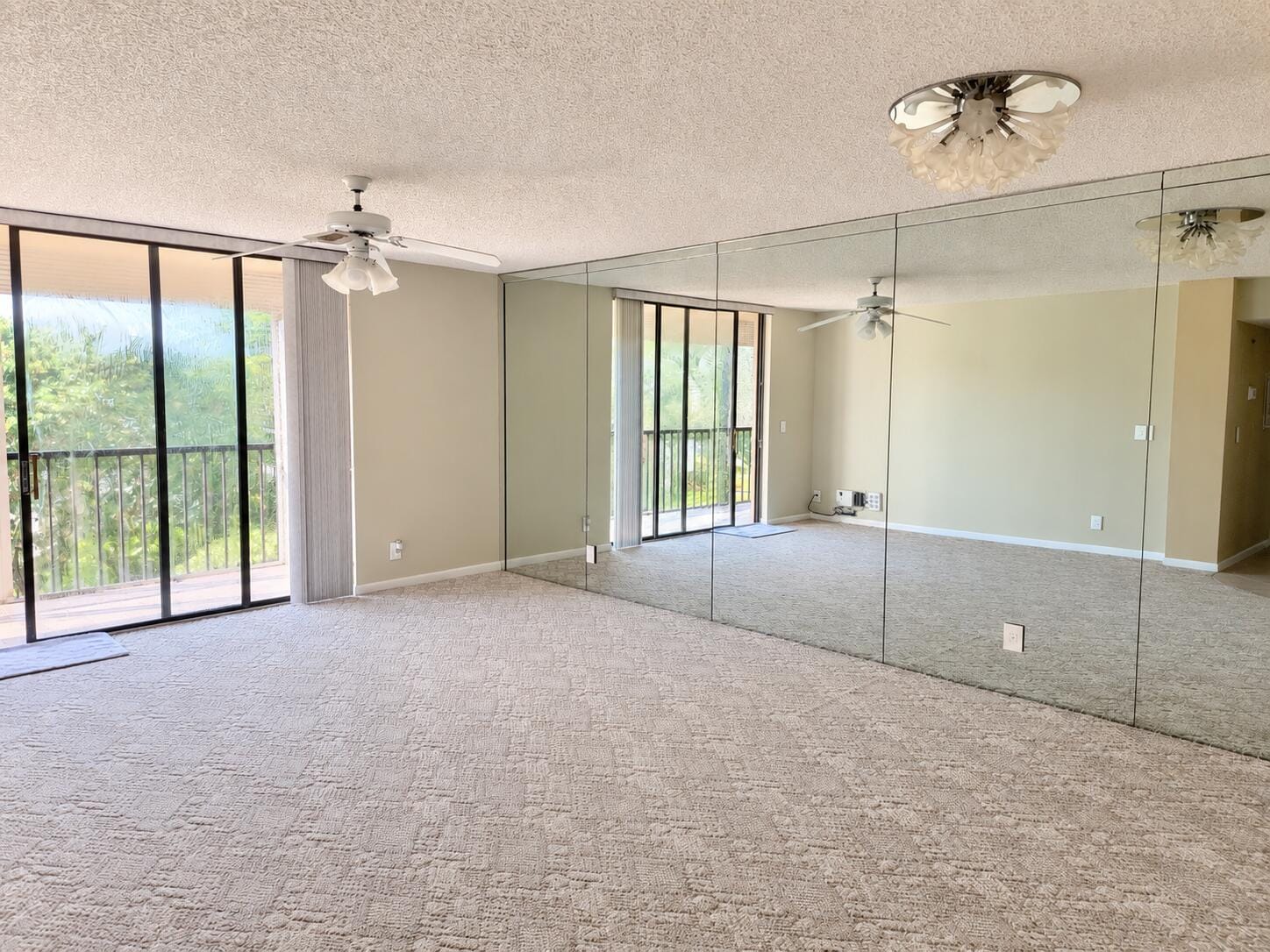 5130 Las Verdes Circle 301, Delray Beach, FL 33484 photo 2