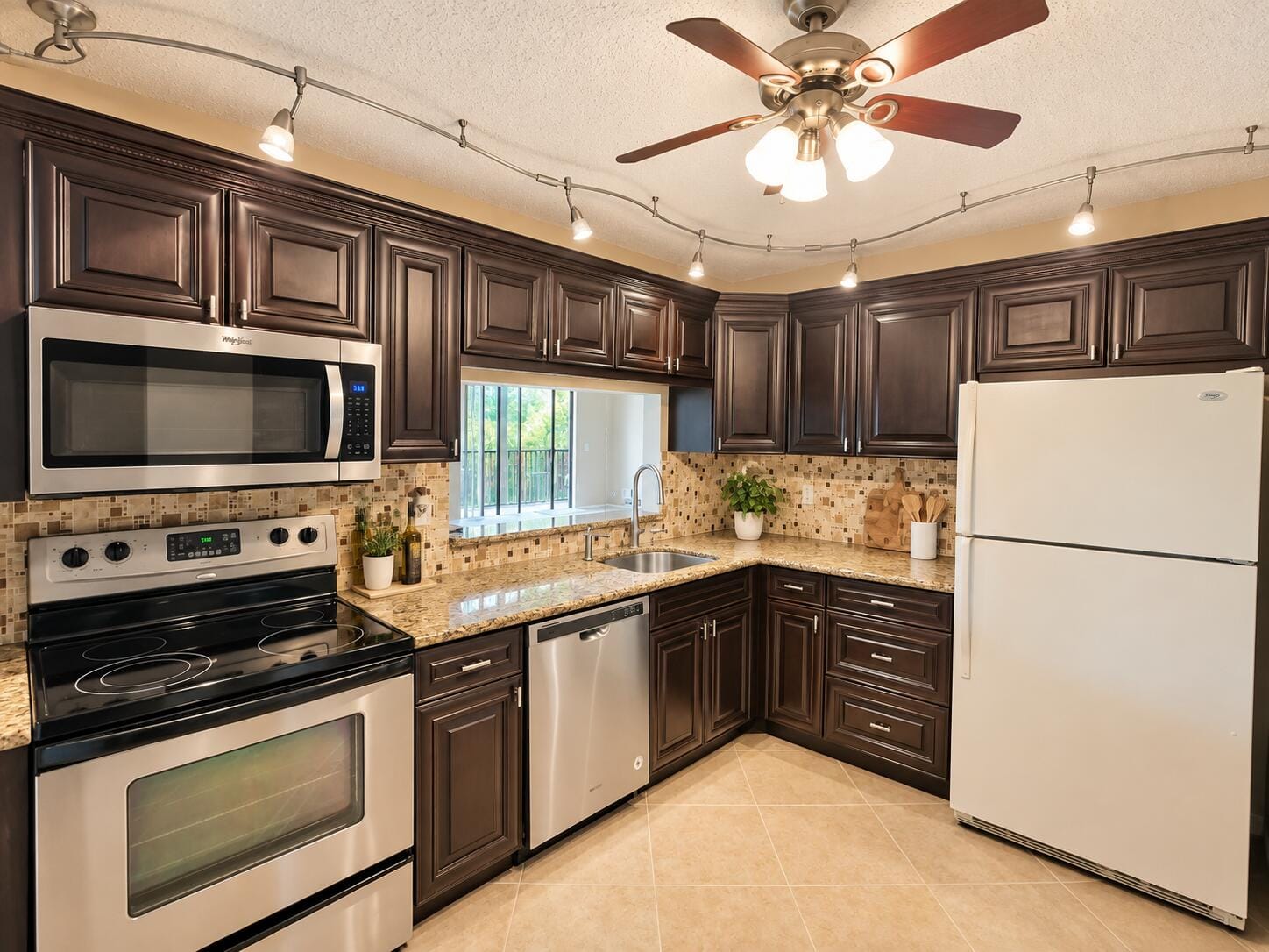 5130 Las Verdes Circle 301, Delray Beach, FL 33484 photo 5