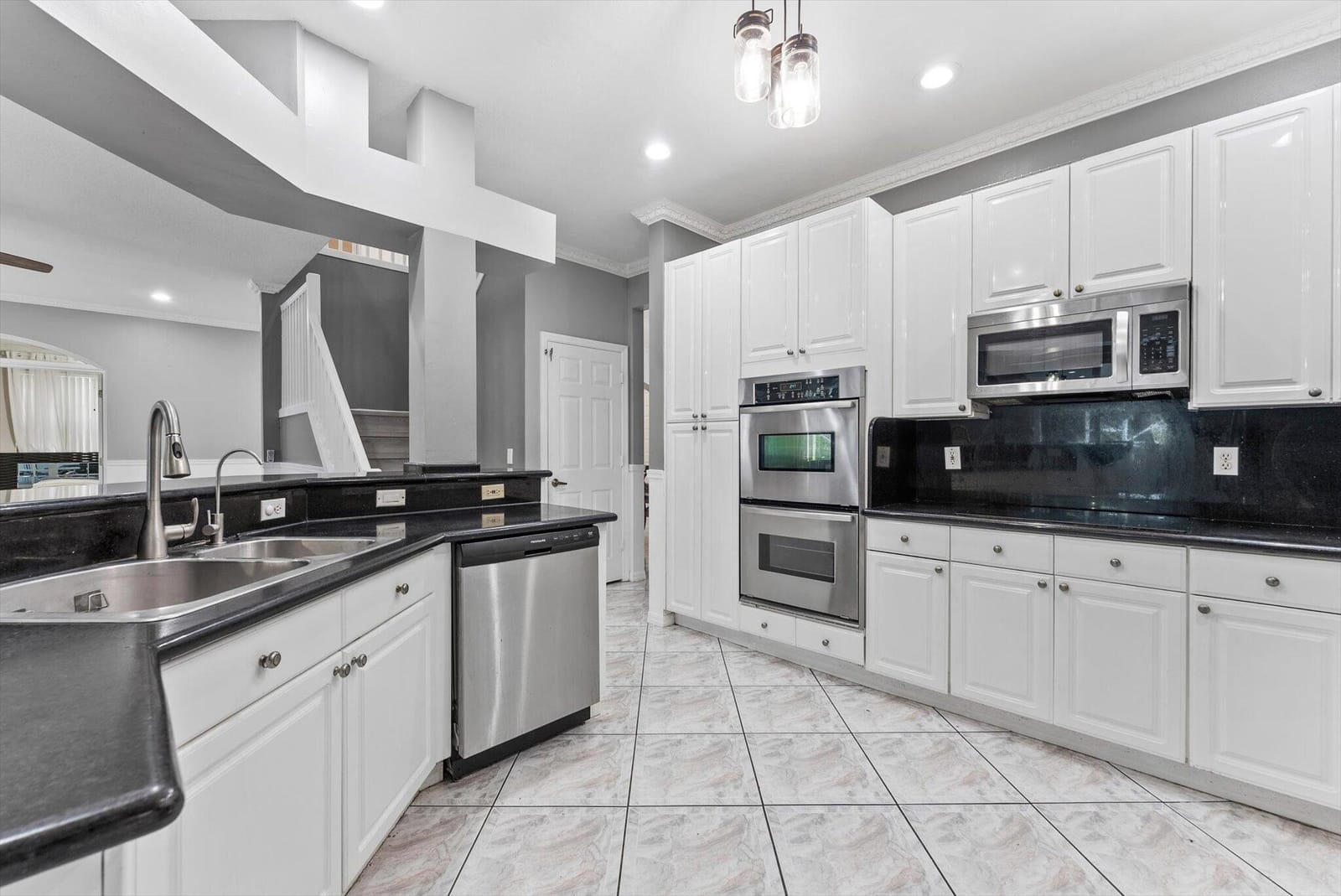 16363 SEGOVIA Circle S, Pembroke Pines, FL 33331 photo 13
