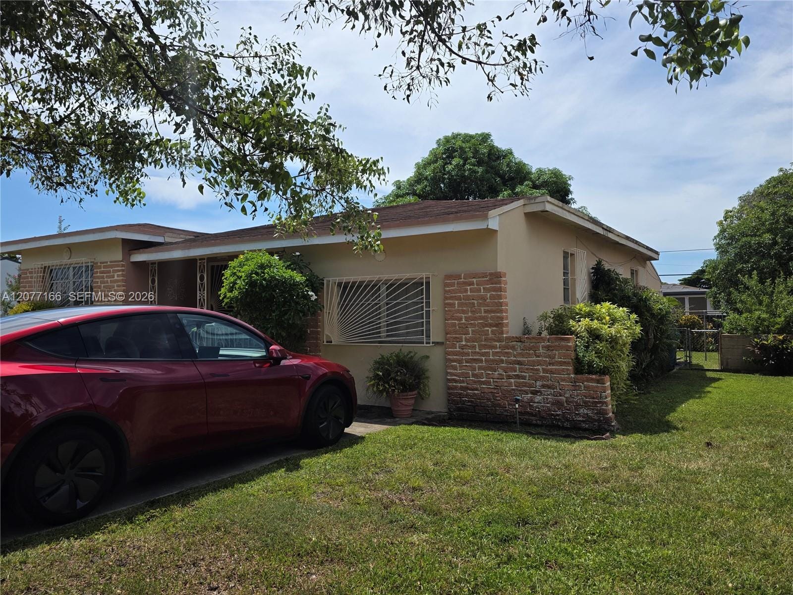 3070 NW 6th Street — photo 4