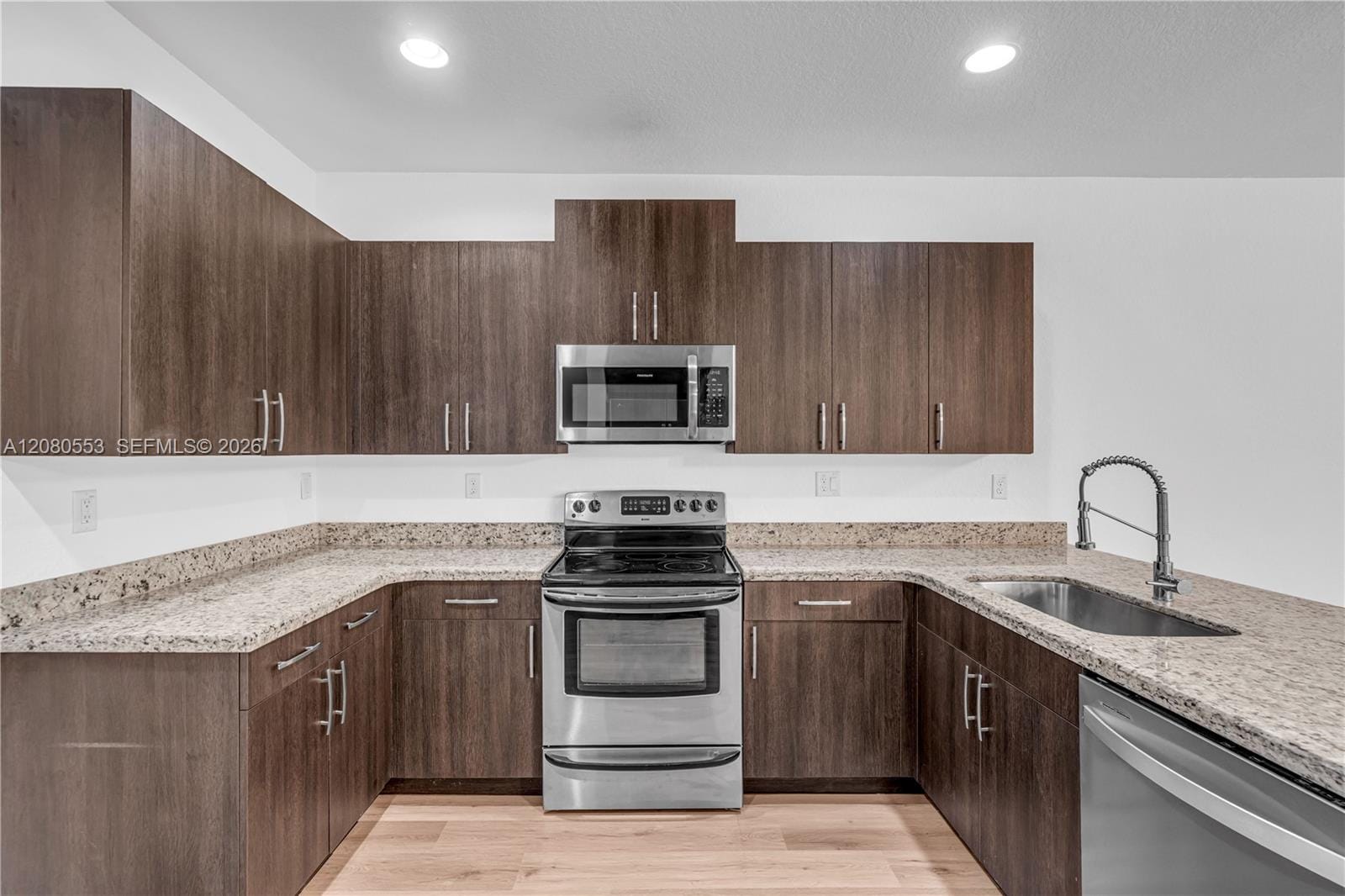 1426 SE 24th Terrace — photo 3