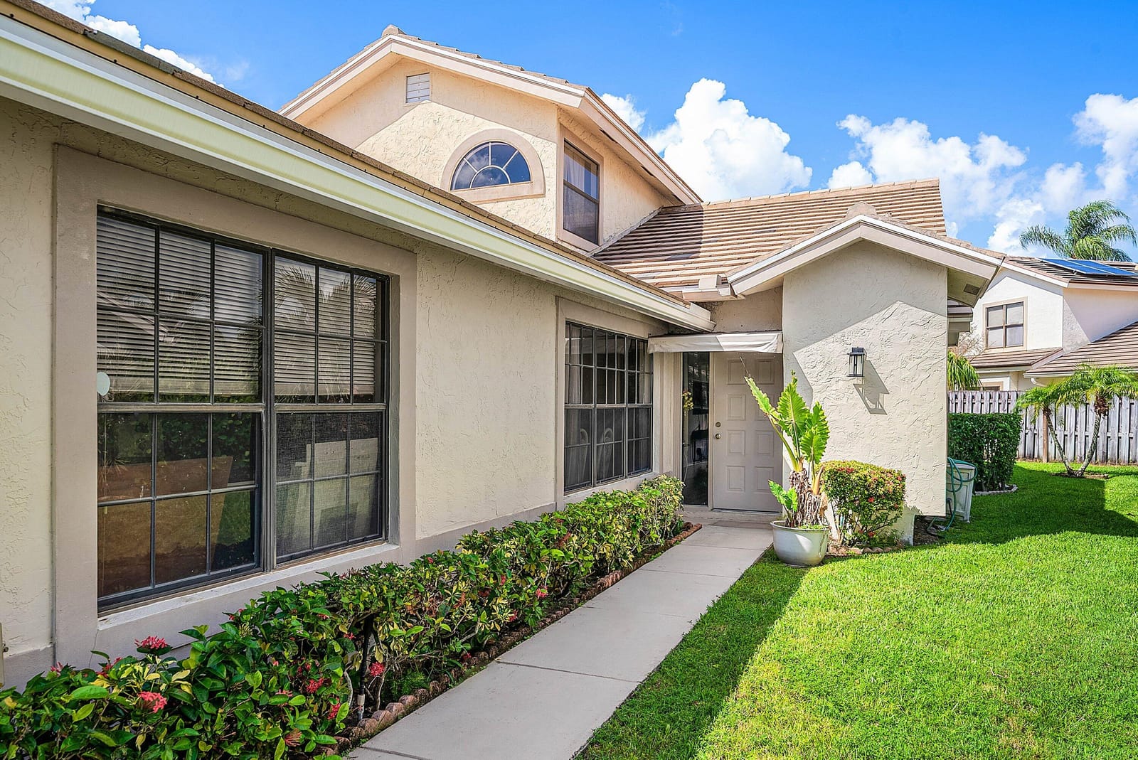 4830 BRIGHTON LAKES Boulevard — photo 3