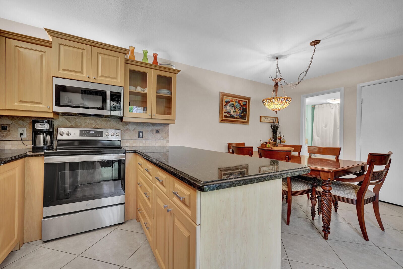 2716 SW 15th Street — photo 11