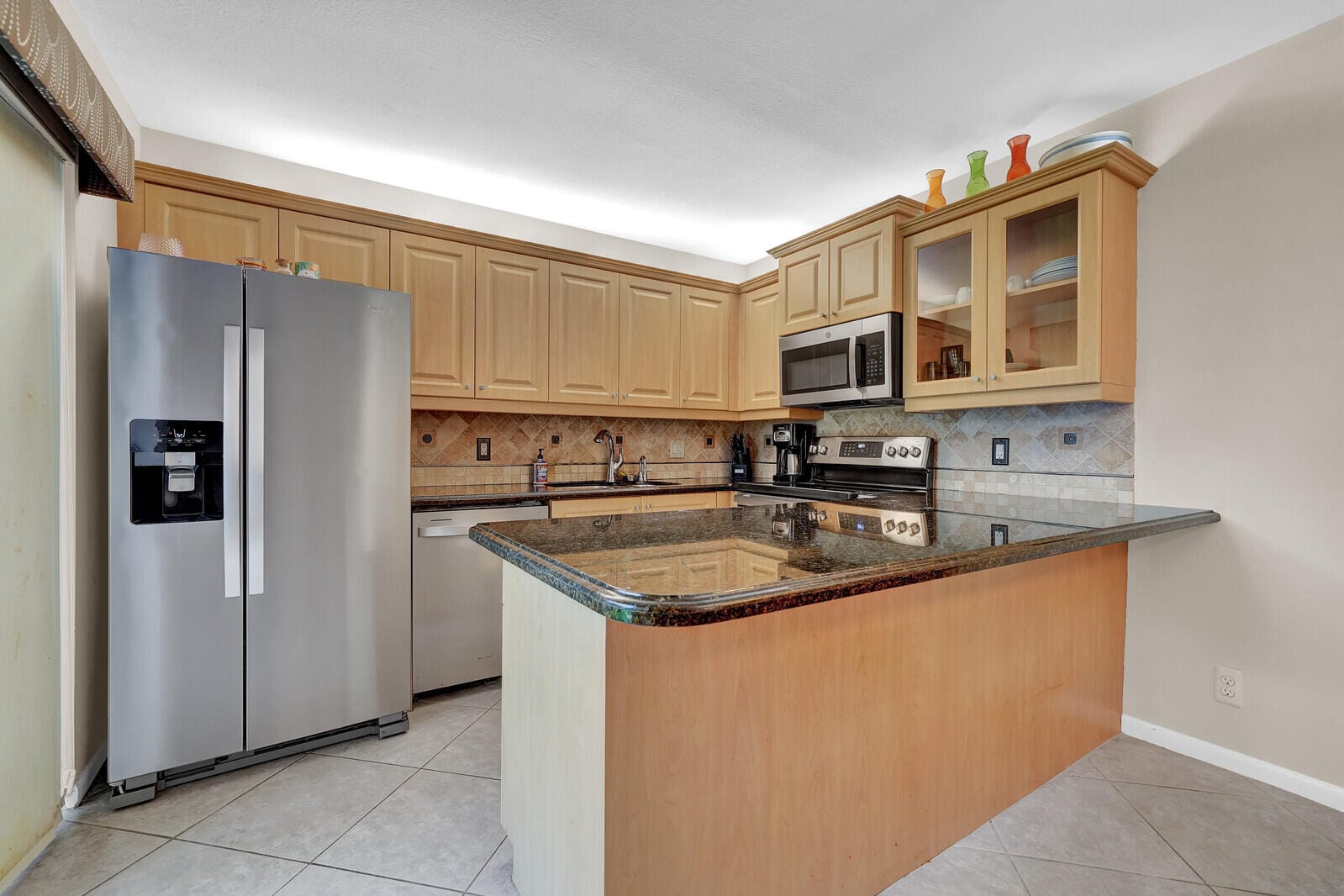 2716 SW 15th Street — photo 10