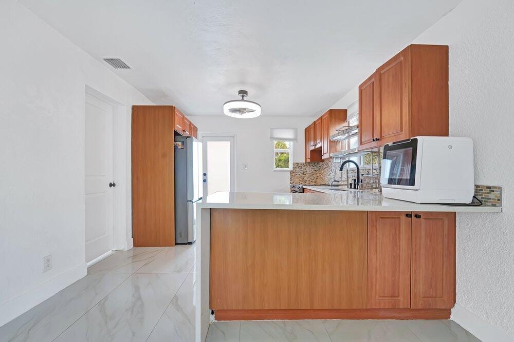 2220 HOPE Street — photo 4