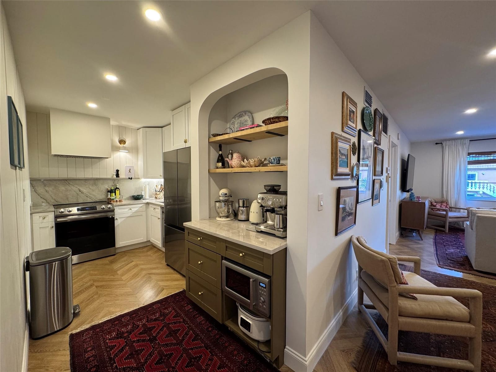 9 NE 19TH Court 211C — photo 3