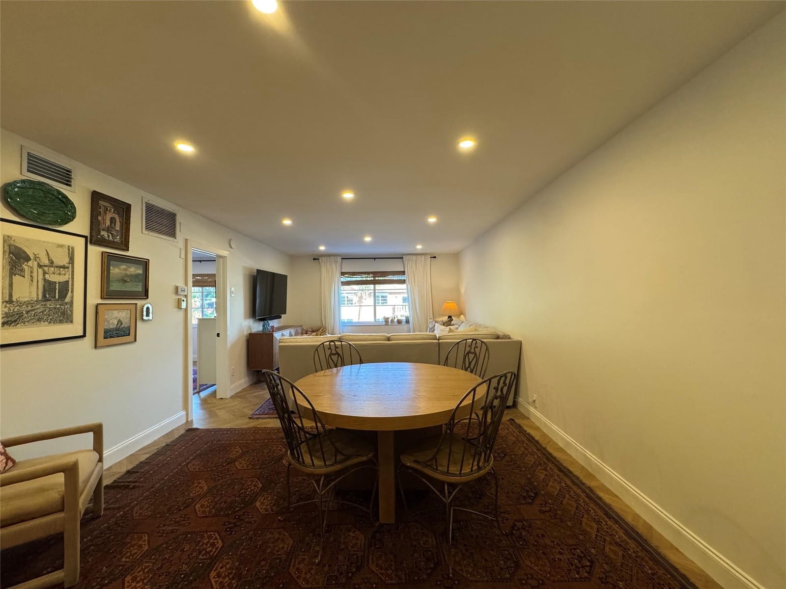 9 NE 19TH Court 211C — photo 4