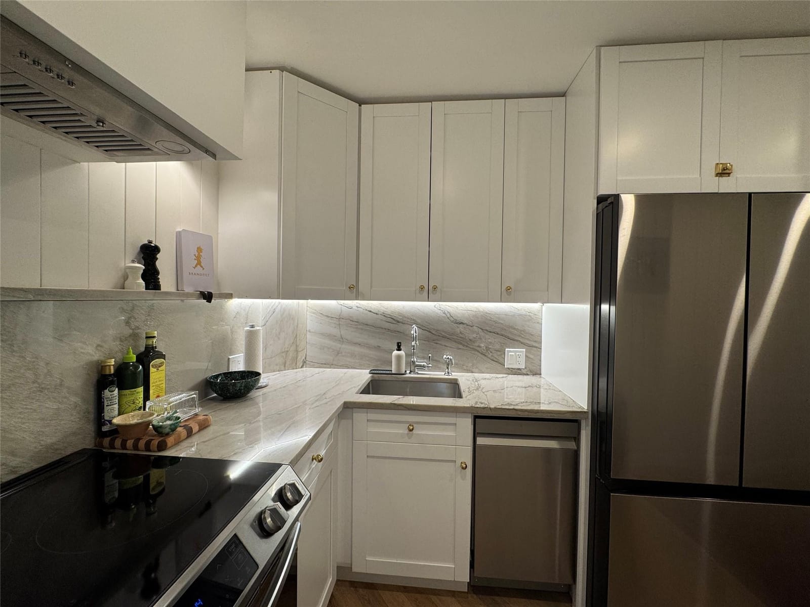 9 NE 19TH Court 211C — photo 6
