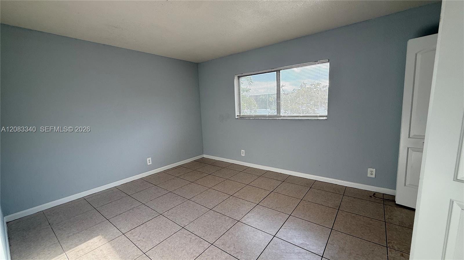 5318 NW 18th Place 5318 — photo 6