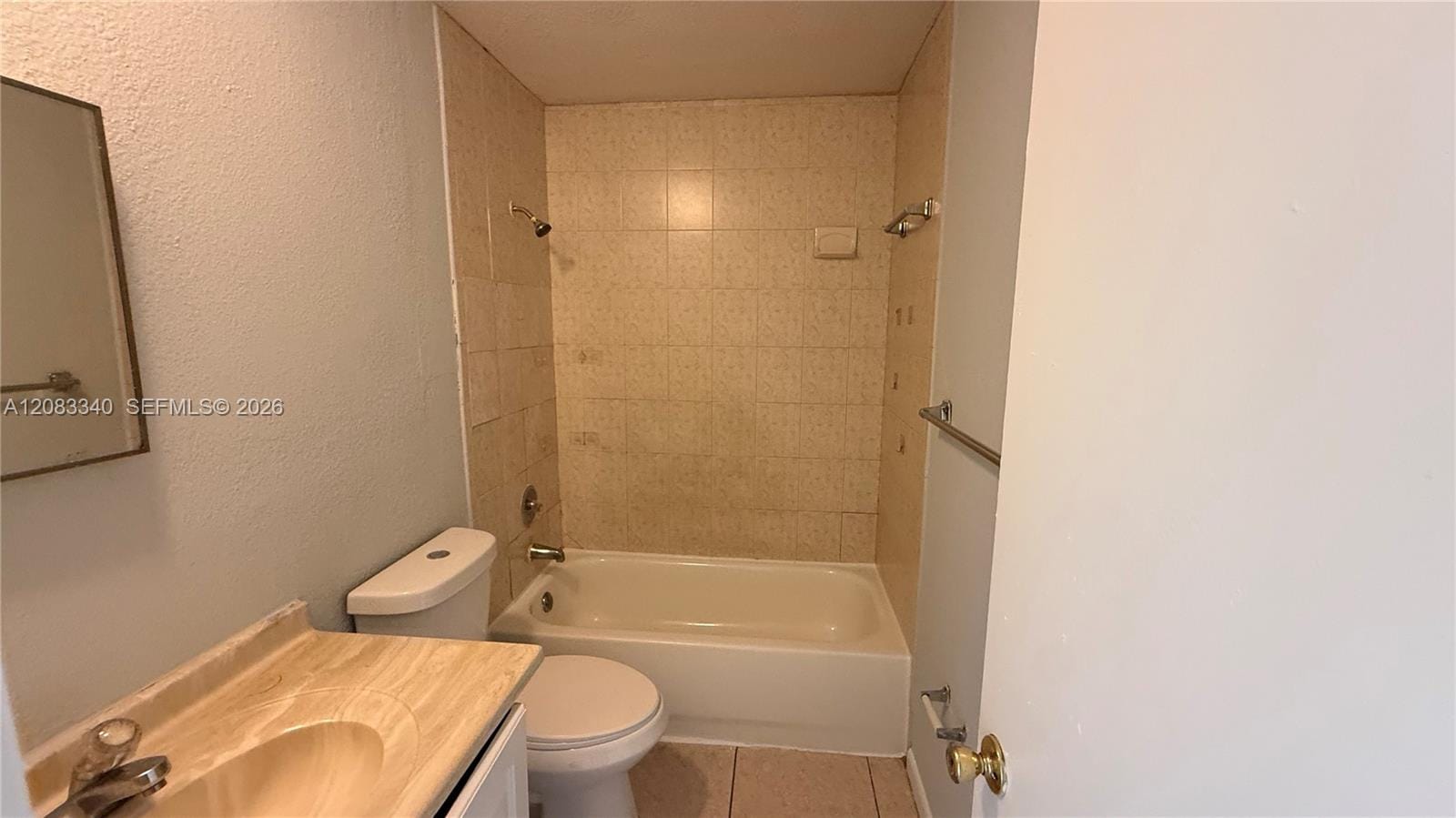 5318 NW 18th Place 5318 — photo 8