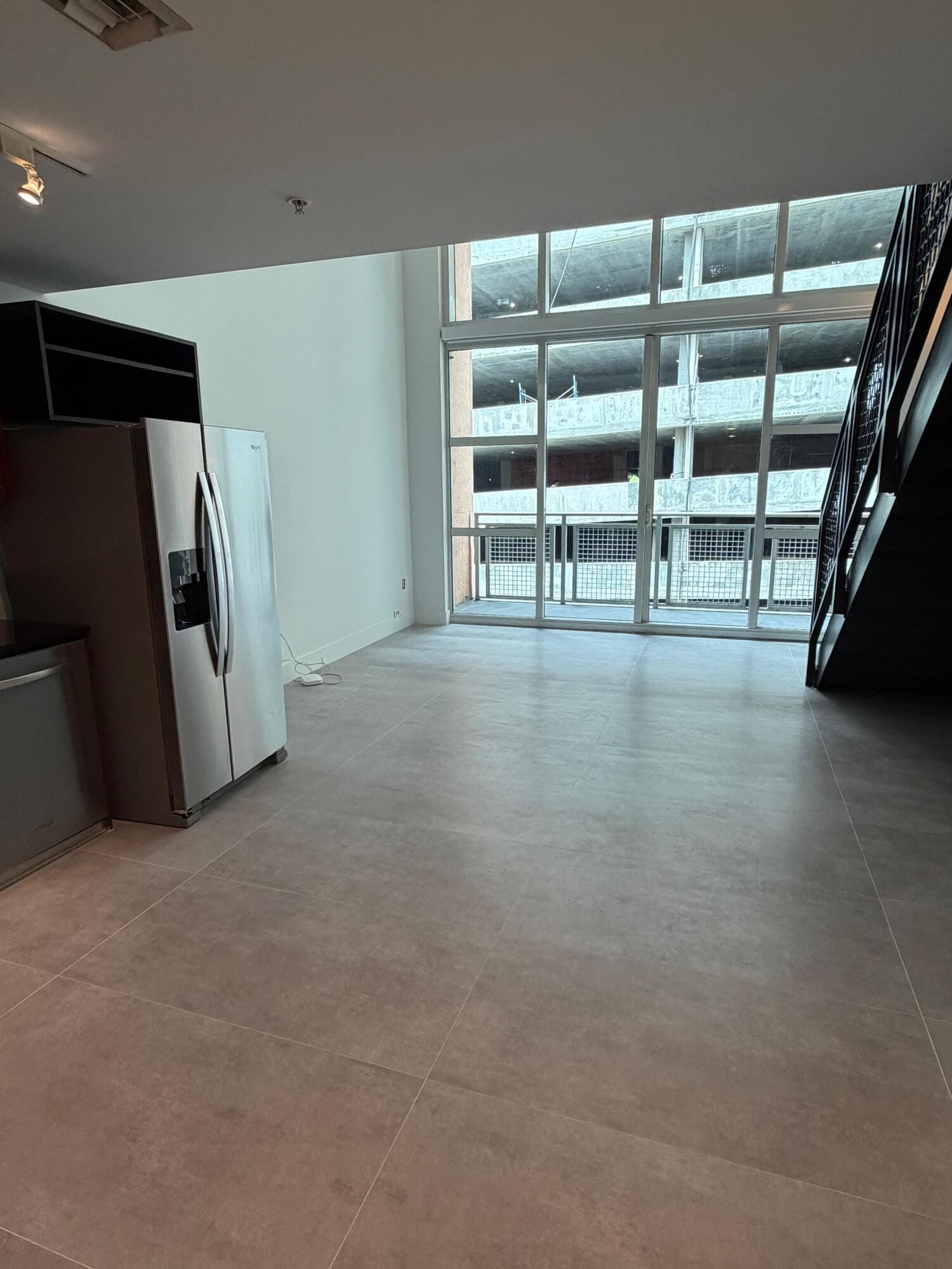244 BISCAYNE Boulevard 645, Miami, FL 33132