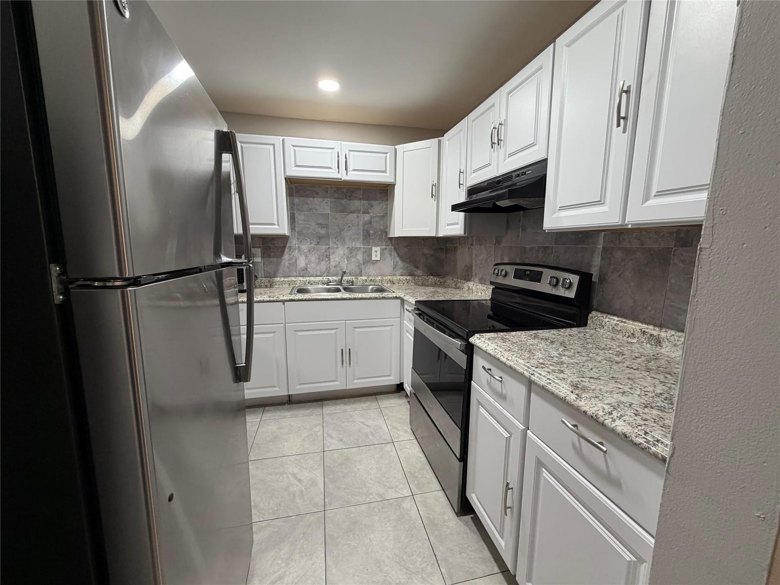 4138 NW 88th Avenue 107 — photo 2