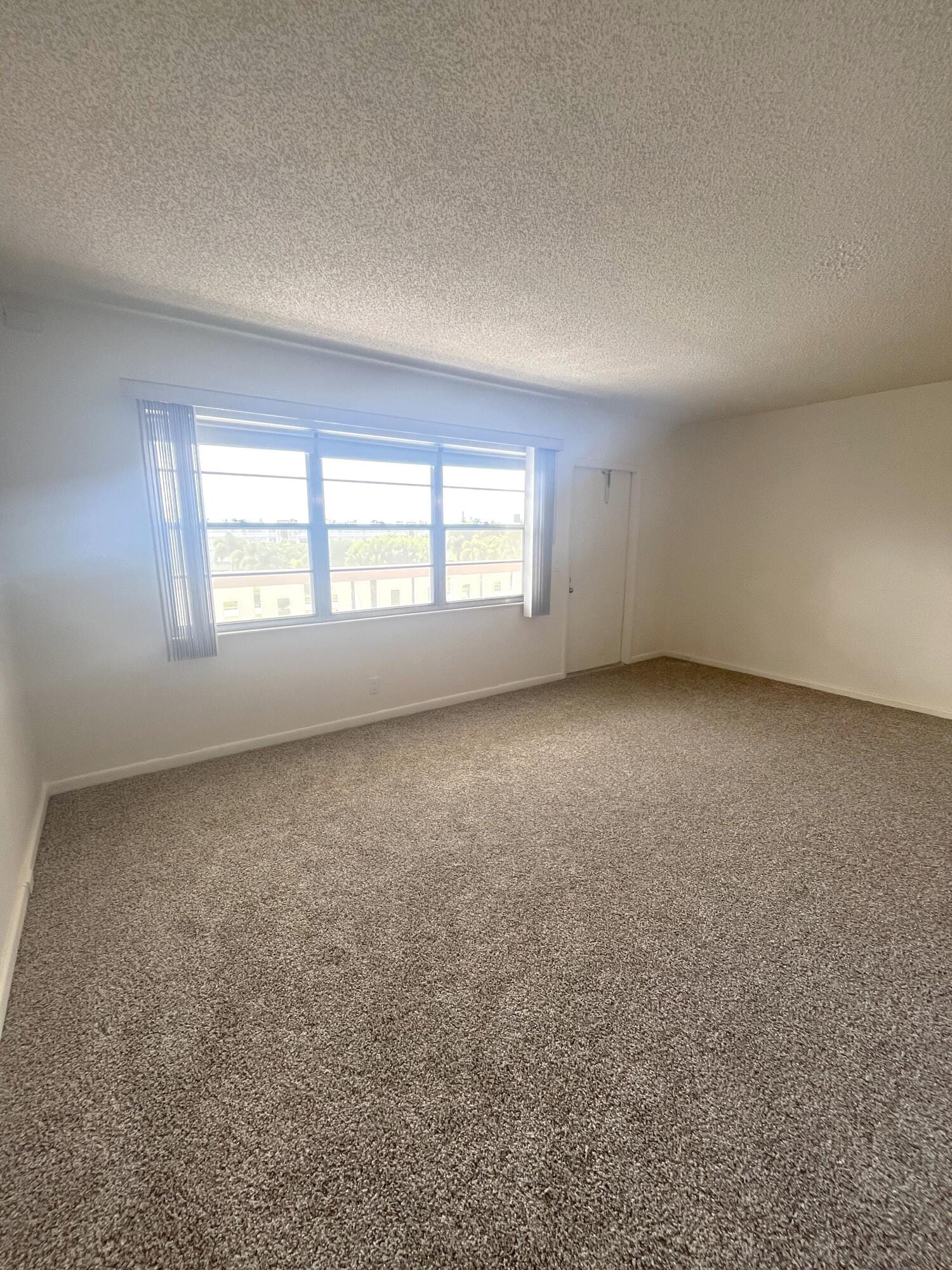 4093 Wolverton E — photo 4