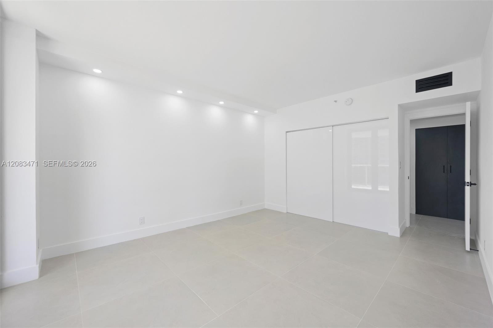 20281 E Country Club Drive 1008, Aventura, FL 33180 photo 15