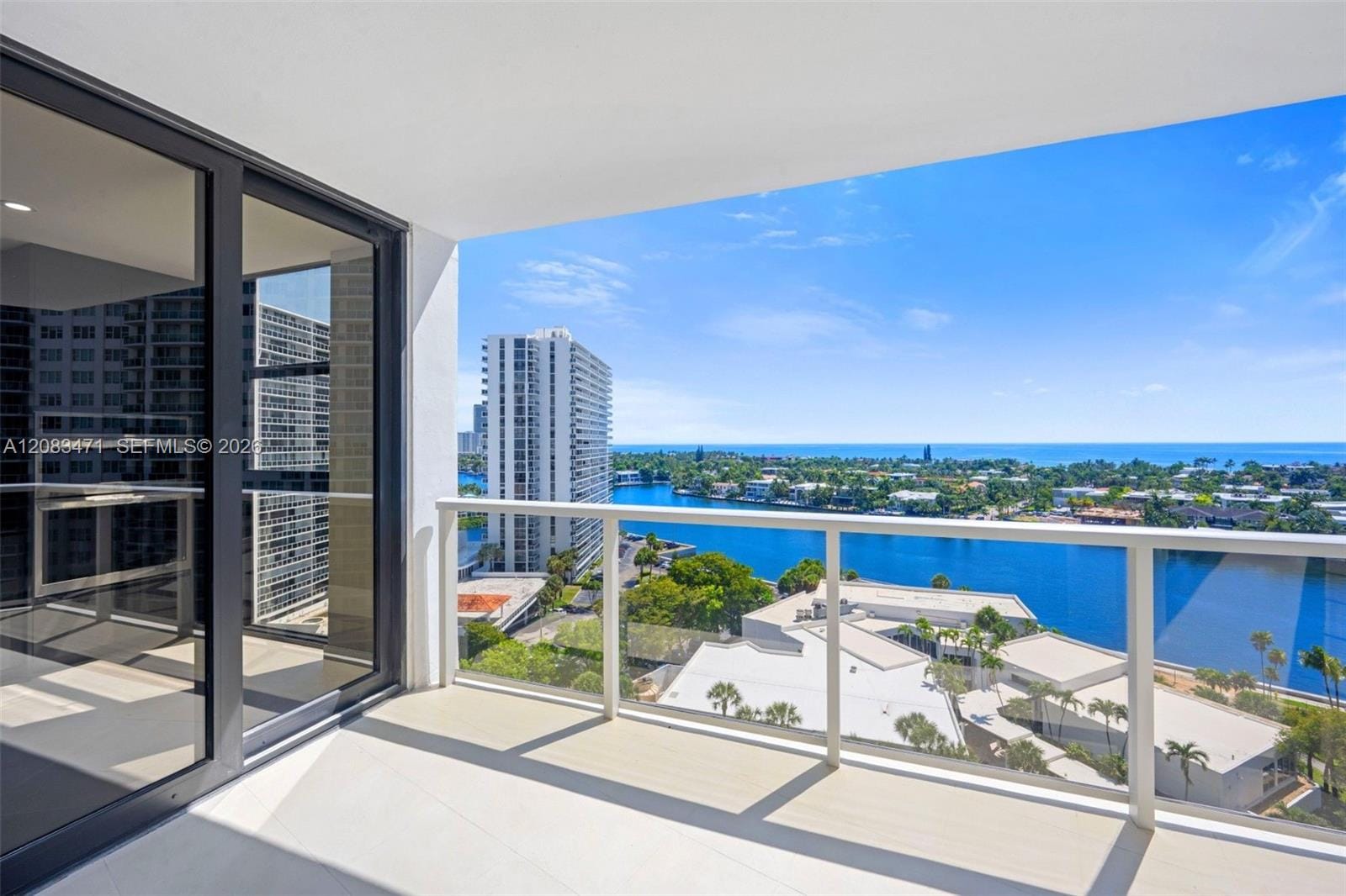 20281 E Country Club Drive 1008, Aventura, FL 33180 photo 25