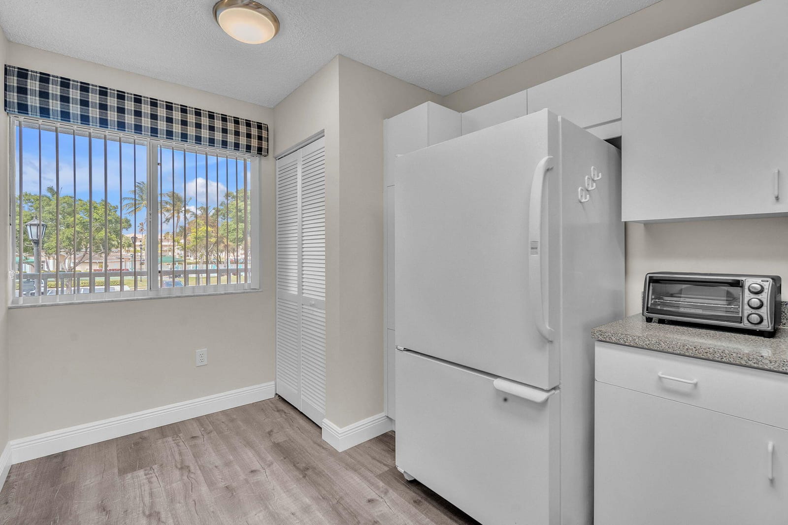 9560 Weldon Circle J210 — photo 11