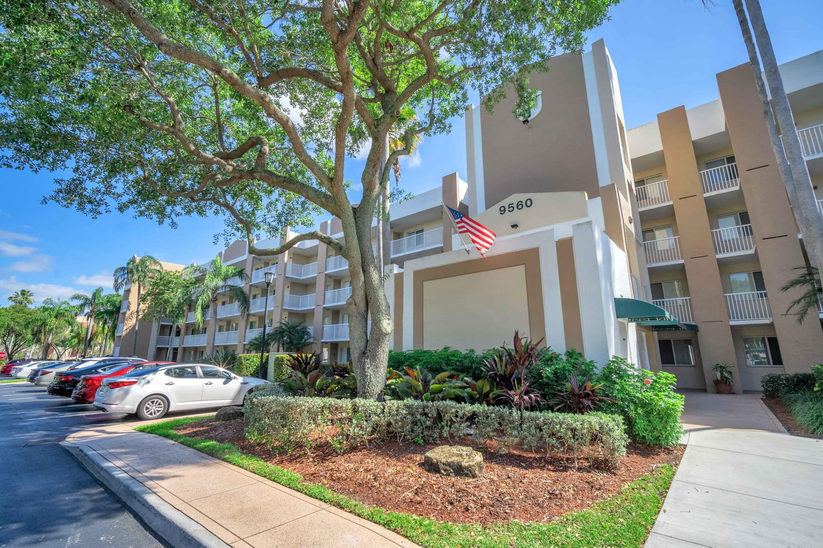 9560 Weldon Circle J210 — photo 3