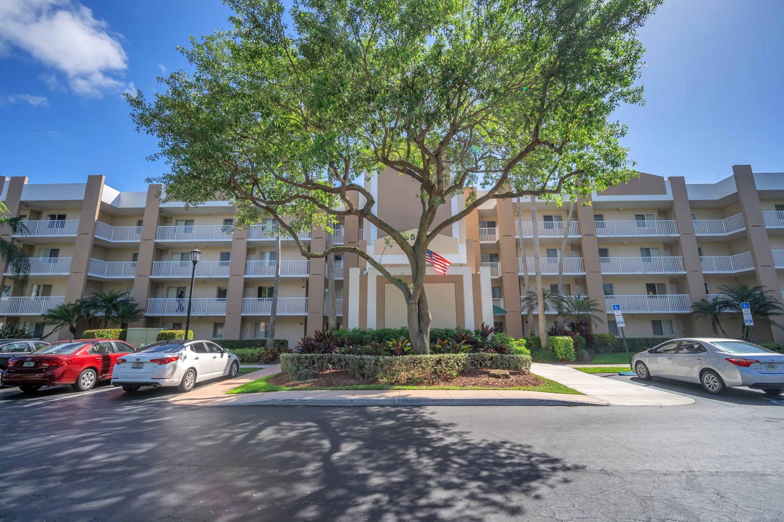 9560 Weldon Circle J210, Tamarac, FL 33321