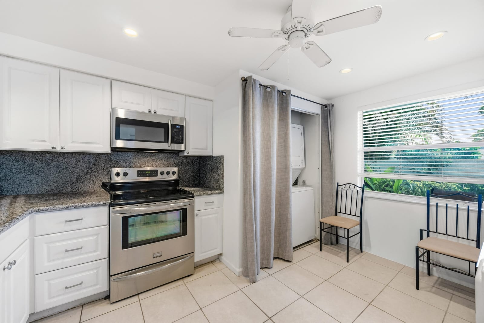 14723 CUMBERLAND Drive 1070 — photo 8