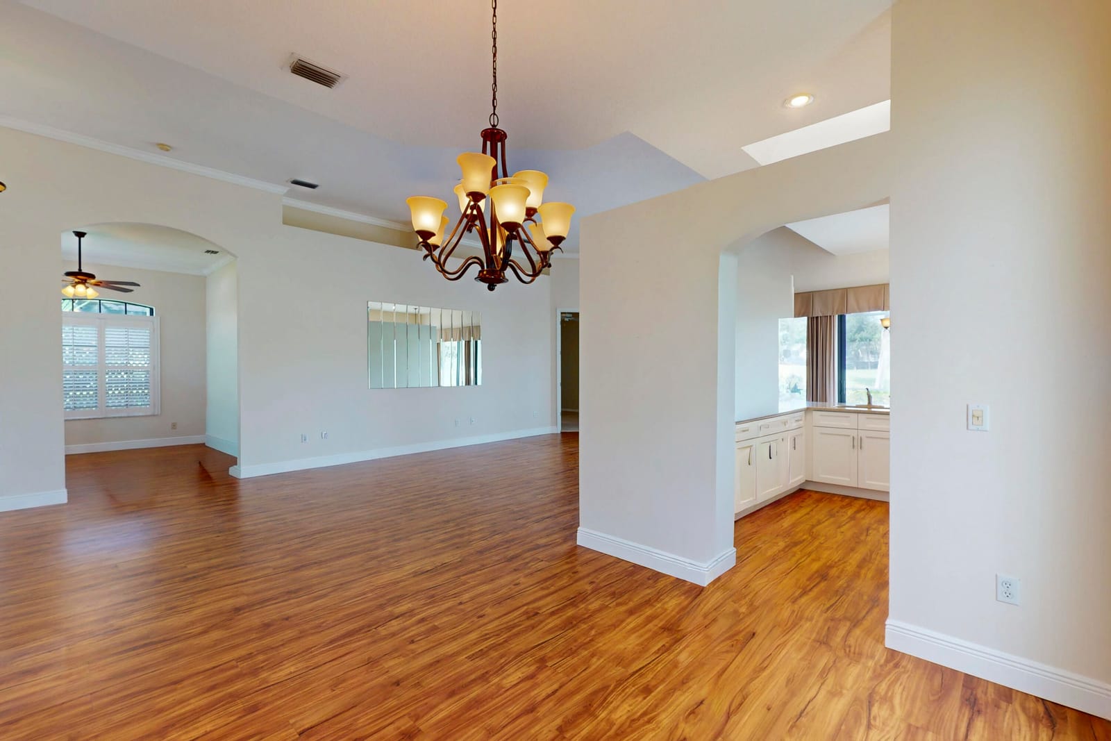 433 SW JEFFERSON Circle — photo 12