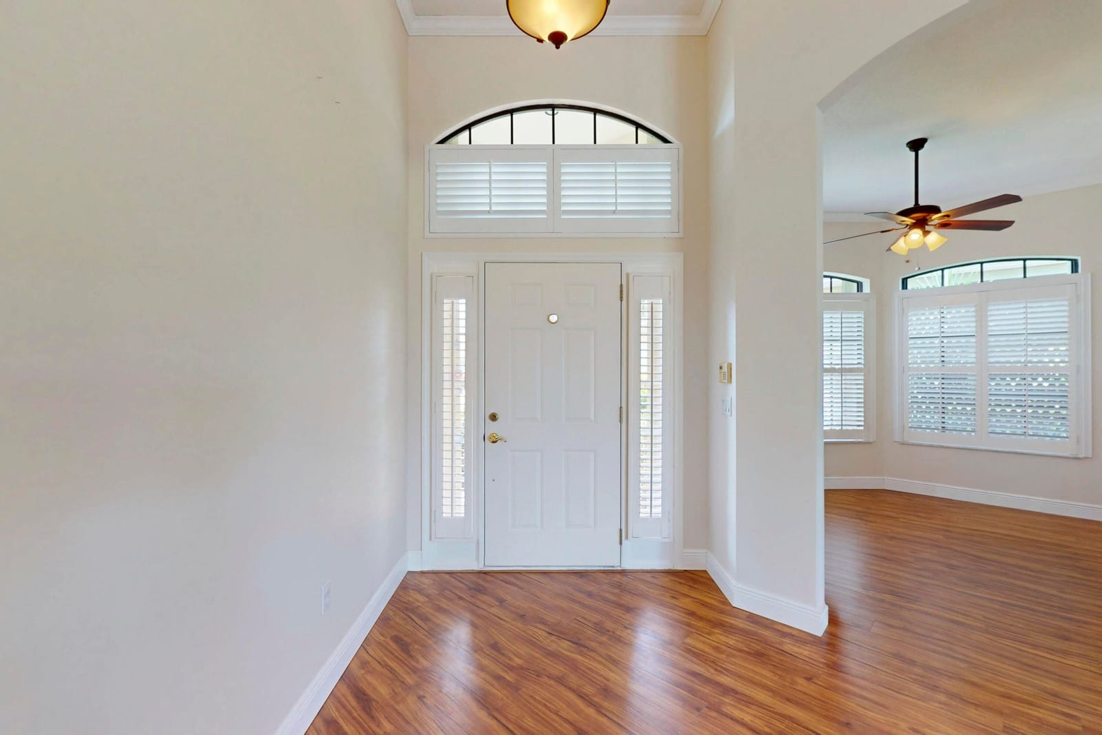 433 SW JEFFERSON Circle — photo 4