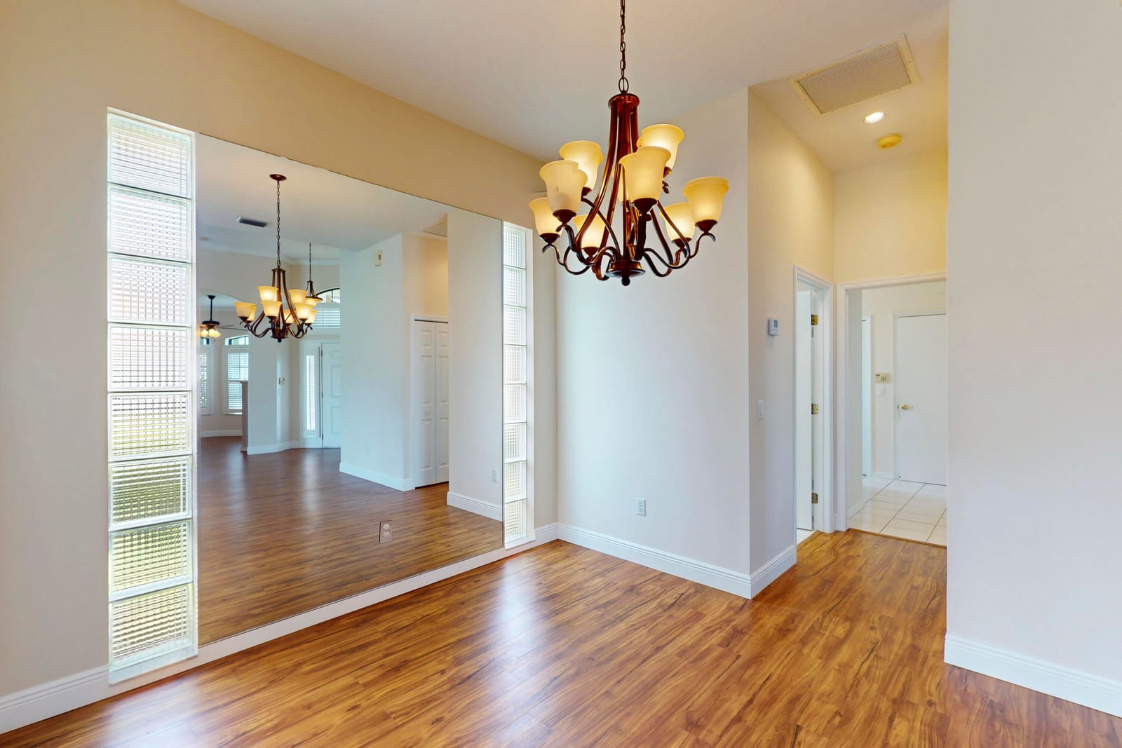 433 SW JEFFERSON Circle — photo 10