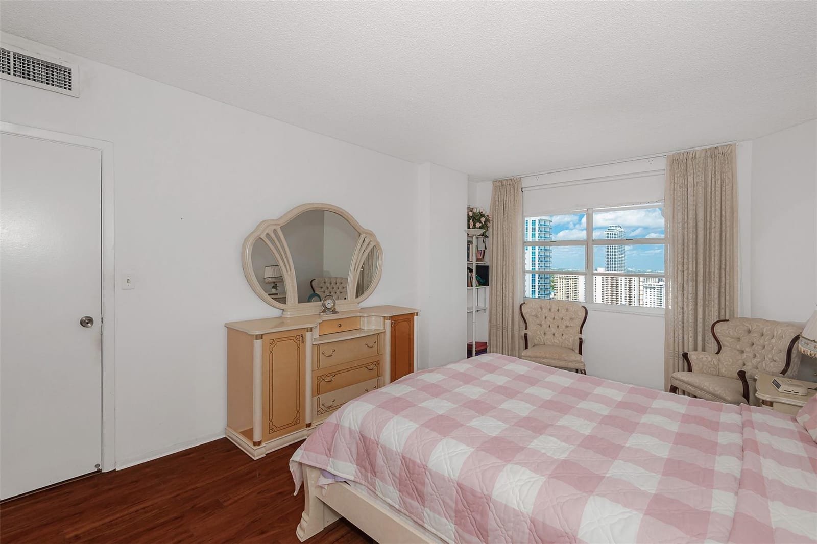 1980 S OCEAN Drive 22P, Hallandale Beach, FL 33009 photo 23