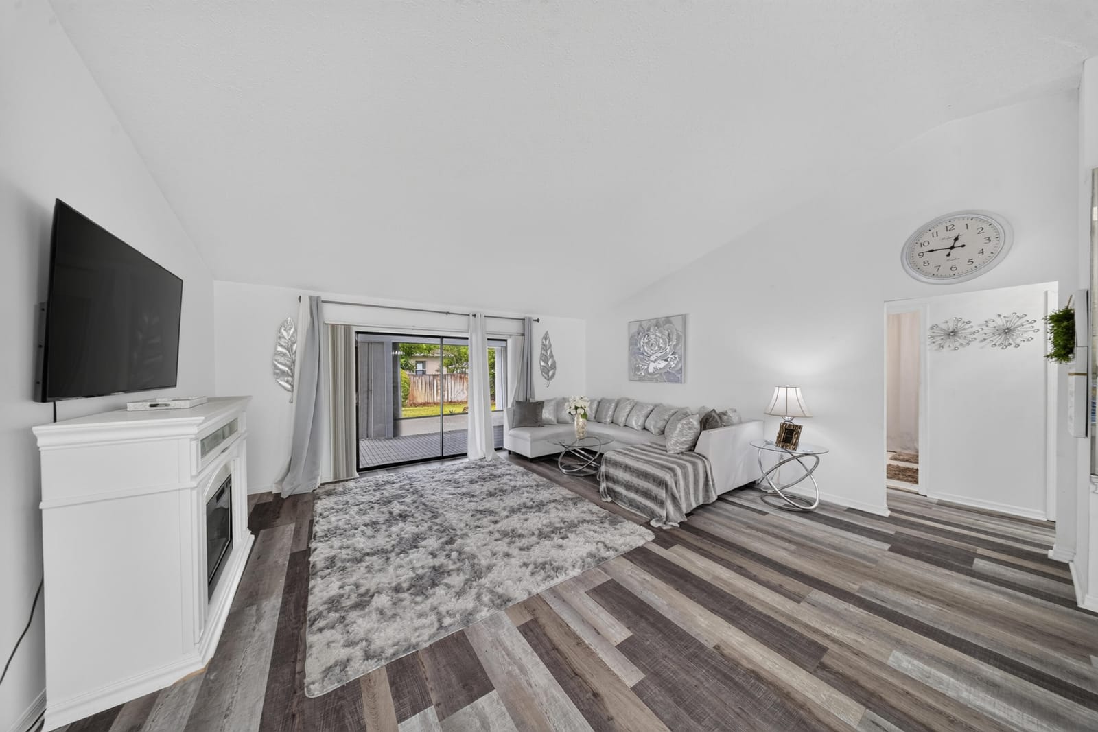 1792 SW COCHRAN Street — photo 4