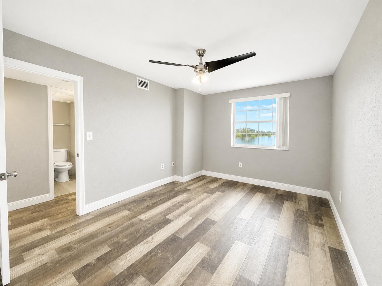 2831 N Oakland Forest Drive 101, Oakland Park, FL 33309 photo 11