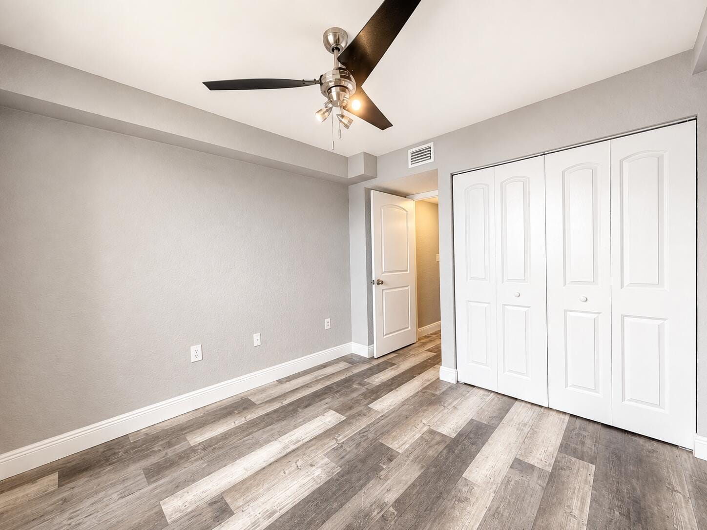 2831 N Oakland Forest Drive 101, Oakland Park, FL 33309 photo 16