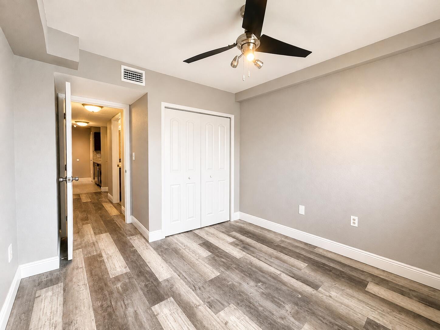 2831 N Oakland Forest Drive 101, Oakland Park, FL 33309 photo 17