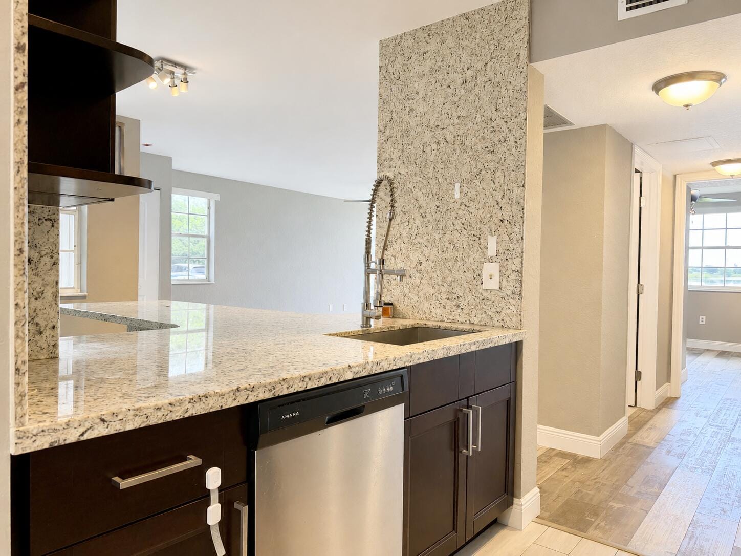 2831 N Oakland Forest Drive 101, Oakland Park, FL 33309 photo 19