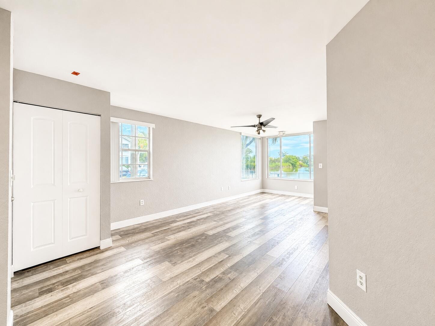 2831 N Oakland Forest Drive 101, Oakland Park, FL 33309 photo 4