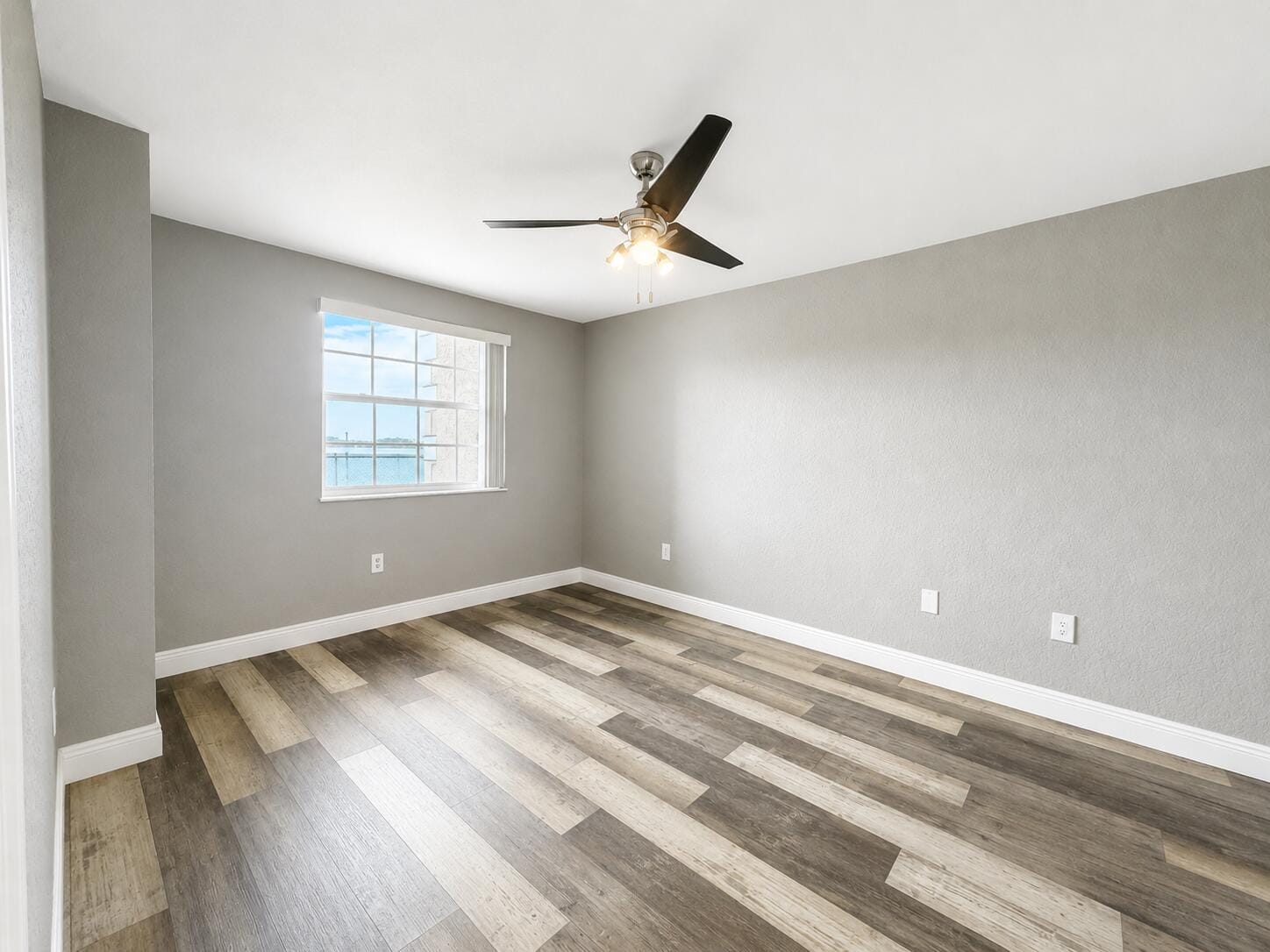2831 N Oakland Forest Drive 101, Oakland Park, FL 33309 photo 9